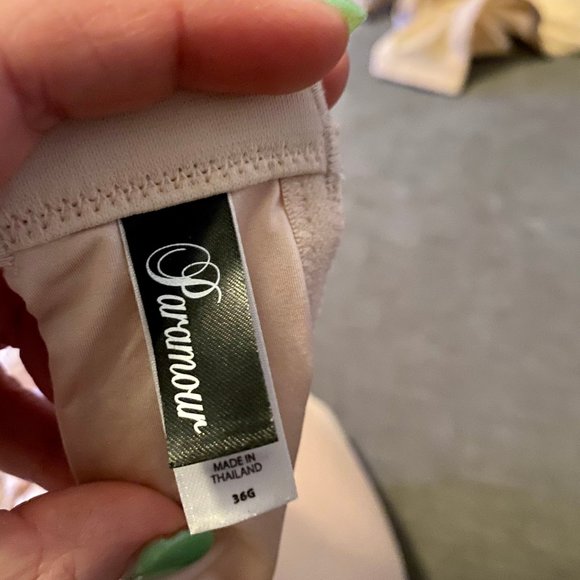 Paramour Seamless Contour Plung T-back Bra - Picture 3 of 3